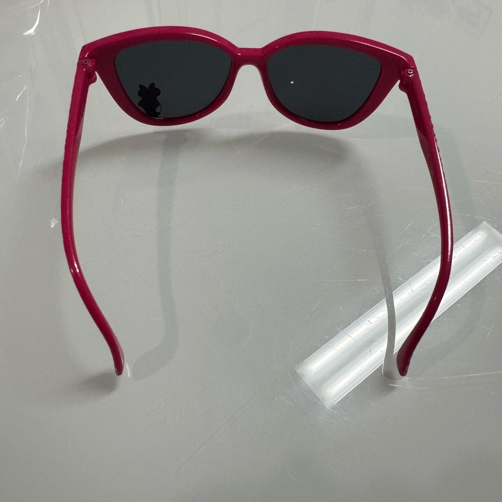 Chic Pink Kids Sunglasses with Character Accent - Picture 4 of 5